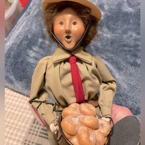 Byers Choice Caroler